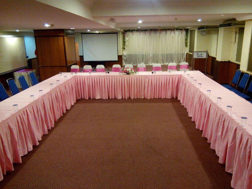 Hotel Sri Garden Sdn. Bhd. Kangar Exterior foto