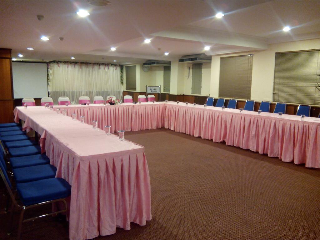 Hotel Sri Garden Sdn. Bhd. Kangar Exterior foto